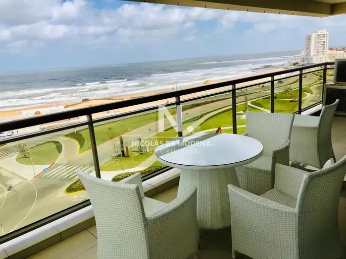 Increible departamento en edificio Imperiale II brava-punta del este