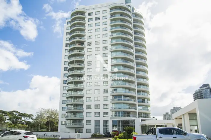 Apartamento en Venta de 3 dormitorios en Playa Brava , Punta del este