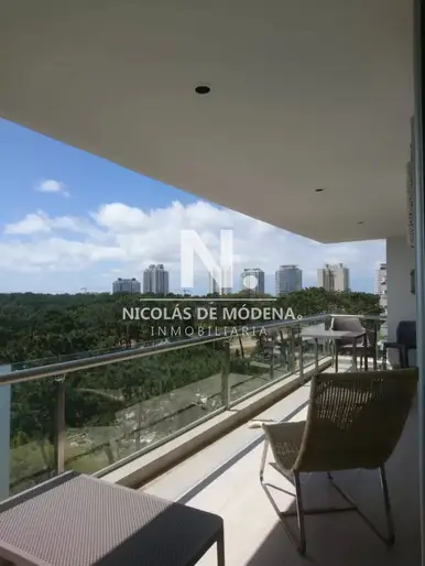 Vende apartamento de 2 dormitorios en Roosevelt, Punta del Este
