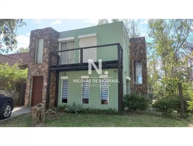 Venta Casa 3 dormitorios y piscina en a 100 mts de la playa en Balneario Buenos Aires