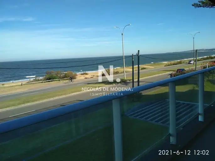 TINTE 1 DORMITORIO AL FRENTE, PLAYA MANSA, PRIMERA LINEA. VENTA