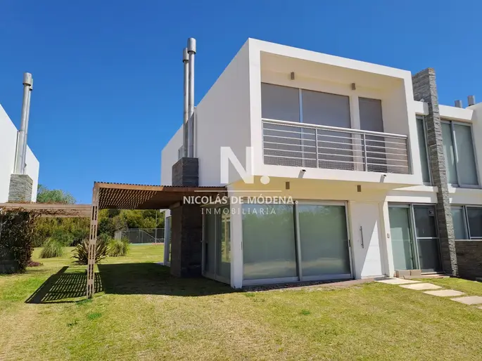 Casa en Alquiler de Verano en complejo con amenities Rincon del Indio