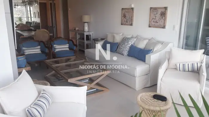 Exclusivo departamento de 2 dormitorios con excelente vista.