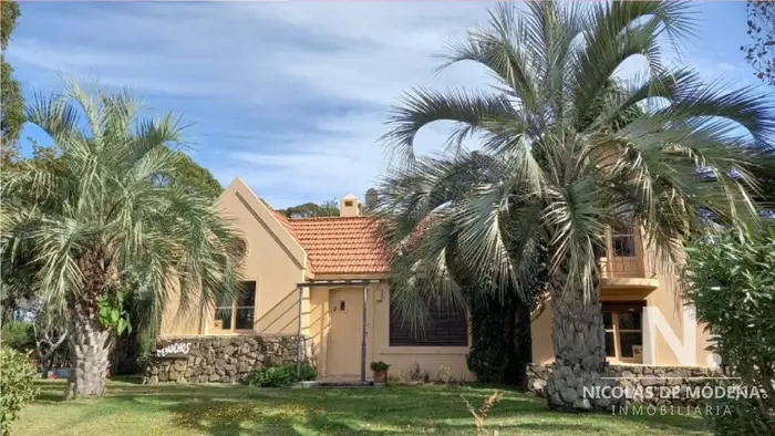 Casa de 3 dormitorios en El Tesoro, La Barra