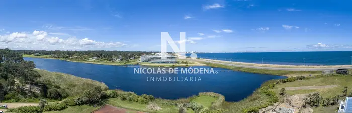 Excelente ubicación, con vista a la laguna y la bahía, 2 dormitorios frente al mar