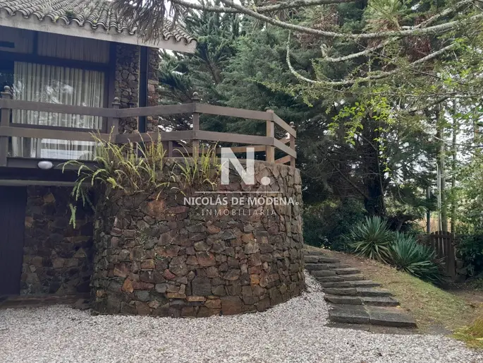 Casa de 3 dormitorios en Venta en Cantegril , Punta del este
