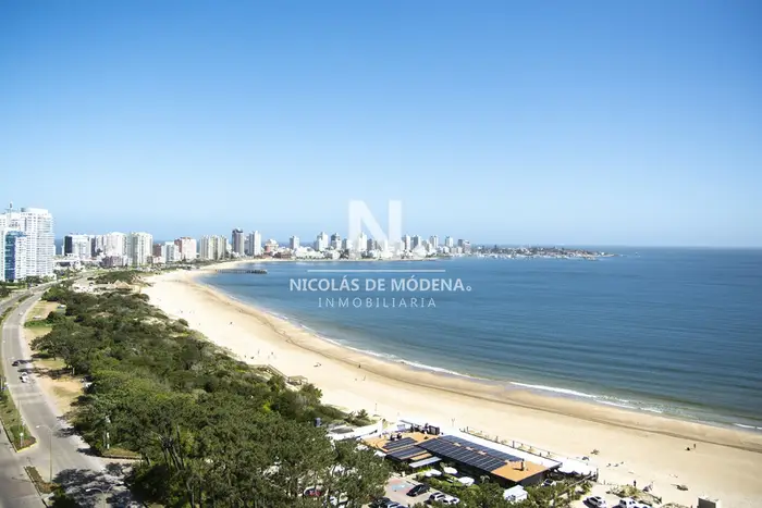 Espectacular departamento en torre Emblematica