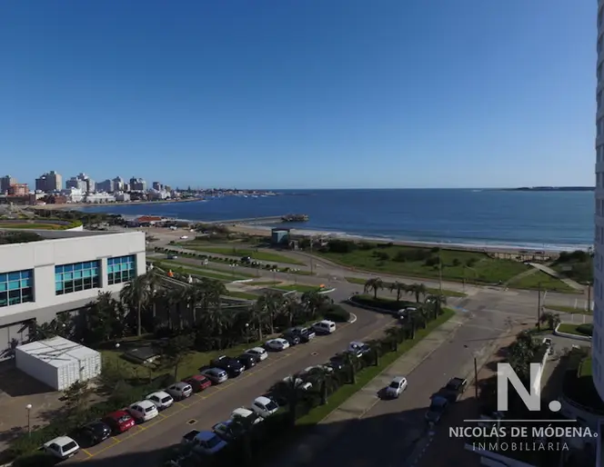 Departamento de 1 dormitorio en venta a metros del mar. Playa Mansa.