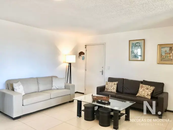 En venta comodo e iluminado departamento en Torre Ibiza