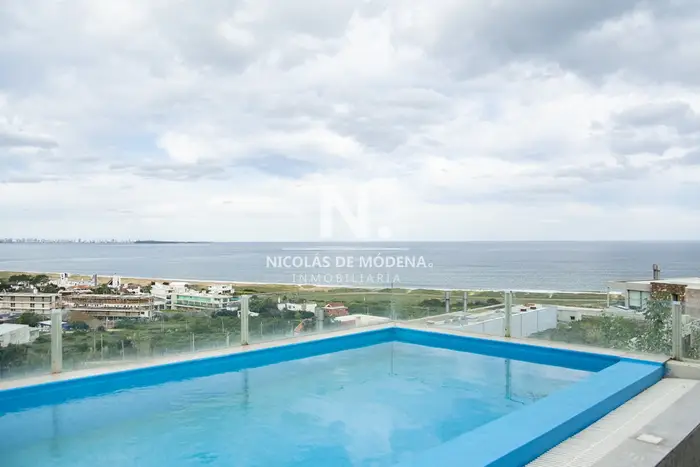 Monoambiente en Punta Ballena con vista a la Playa