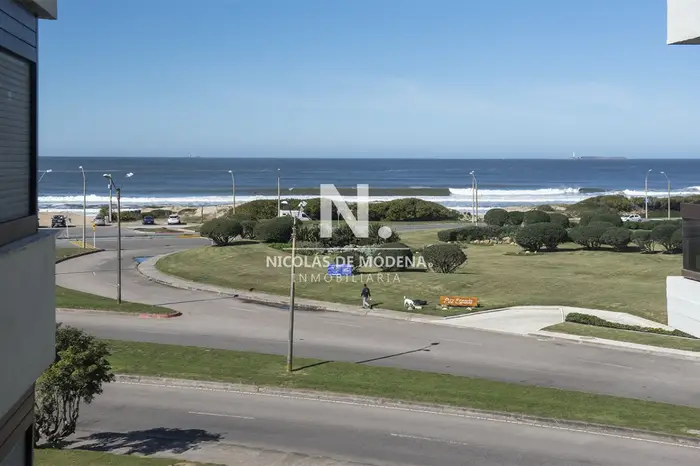 Apartamento en Venta de 2 dormitorios en Edificio Panorama , Punta del este
