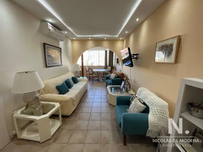 Apartamento de 1 dormitorio y medio en Edificio Vanguardia , Punta del este , Playa Mansa