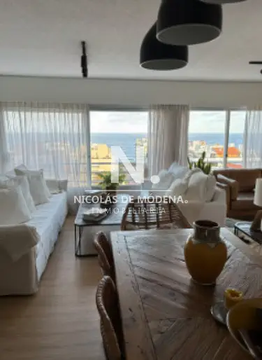 Departamento de 3 dormitorios con vista al mar en Peninsula , Punta del este