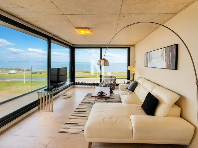 Espectacular departamento de 3 dormitorios frente al mar. Walmer Lagoon