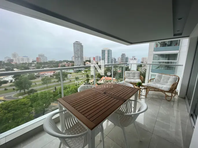 Apartamento en Alquiler de 2 dormitorios en Miami Boulevard , Punta del este