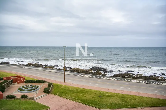 Departamento de 3 dormitorio con parrillero en alquiler de verano