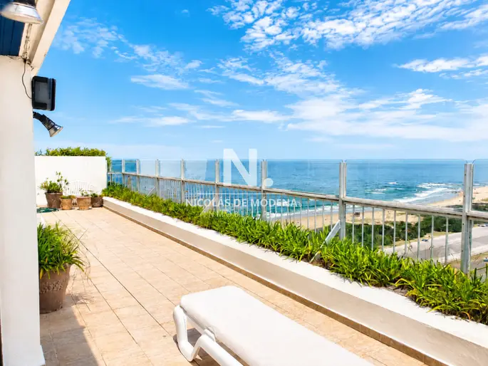 Espectacular penthouse en venta, Edificio tiburon planta de 3 dormitorios , Punta del Este