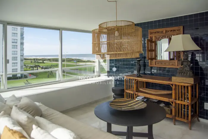 Vende apartamento de 3 dormitorios en Tiburon , Punta del Este