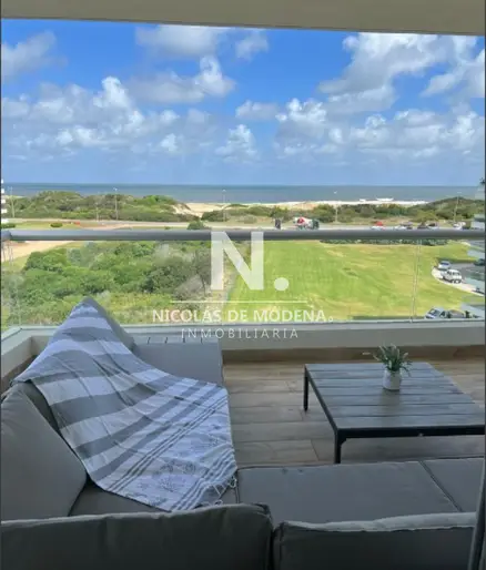 En venta departamento de 3 dormitorios en suite, Brava- Punta del Este