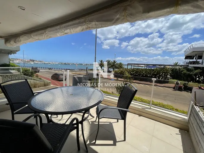 En venta apartamento en Peninsula de 3 Dormitorios