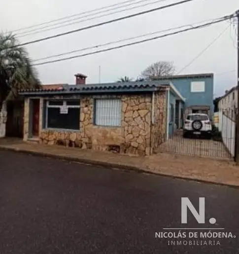 Casa en el centro de Maldonado con local comercial.