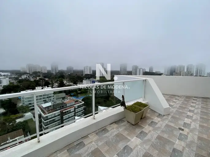En venta apartamento en Aidy Grill - Punta del Este de 2 dormitorios.