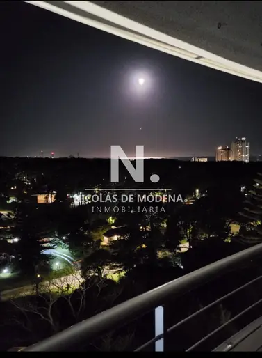 Se vende espectacular departamento, de 2 dormitorios, Balcon con vista, en Roosevelt.