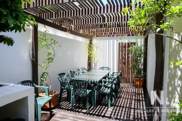 Vende apartamento en Peninsula Punta del Este de 2 dormitorios.