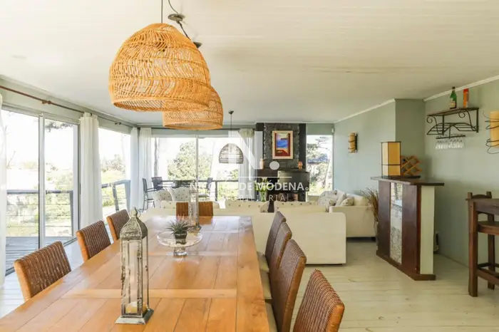 Casa de 5 dormitorios en venta en Montoya