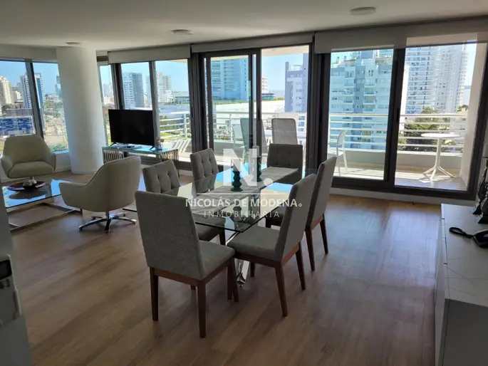 Oportunidad. Vende y alquilar apartamento en alexander boulevard de 3 dormitorios, Playa Mansa, Punta del Este