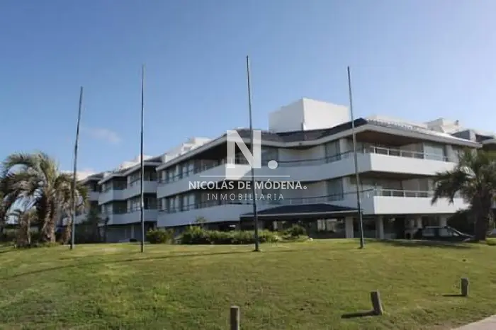 En venta, Apartamento ideal de 2 dormitorios en suite en La Barra