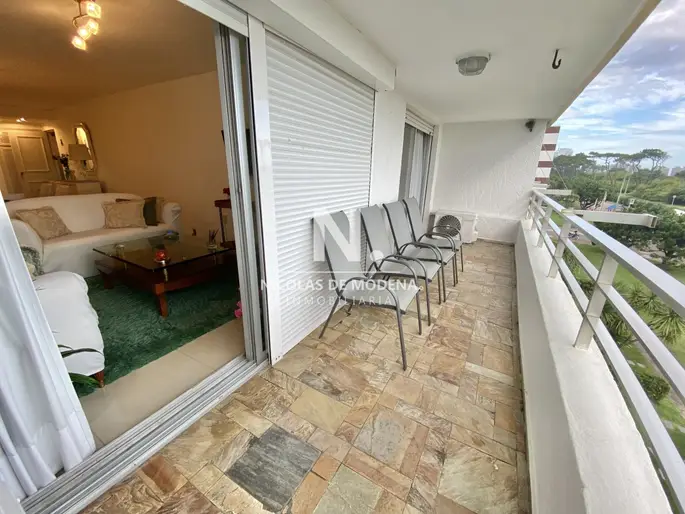 Vende impecable apartamento de 3 dormitorios, en Mansa, Punta del Este