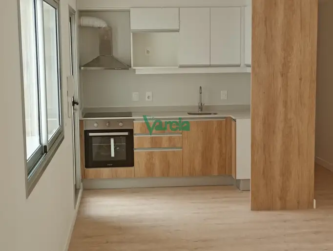 Venta apartamento, estrena en Cordon, 2 dorm, garaje, sobre 18