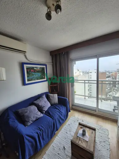 Venta apartamento 1 dorm Cordon sobre 18 a mts del Obelisco