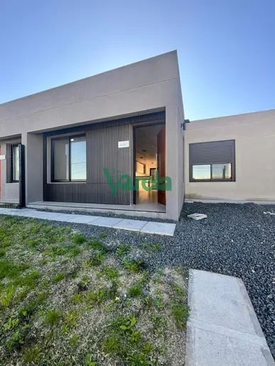 Casa a estrenar de 3 dormitorios.