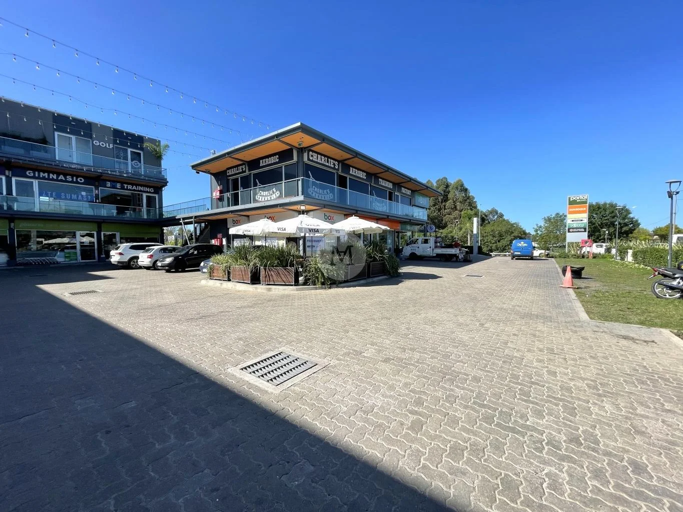 Local en Carrasco, propiedad 221510 -Imagen 2