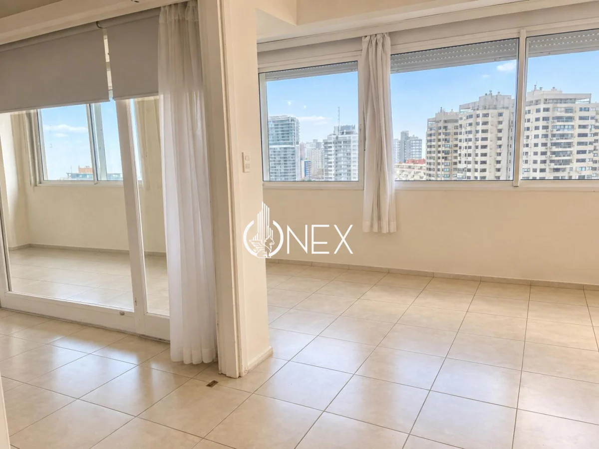 Apartamento en Playa Mansa, propiedad 266884 -Imagen 2