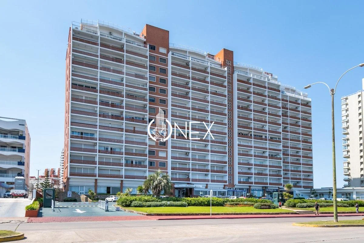 Apartamento en Playa Mansa, propiedad 266884 -Imagen 23