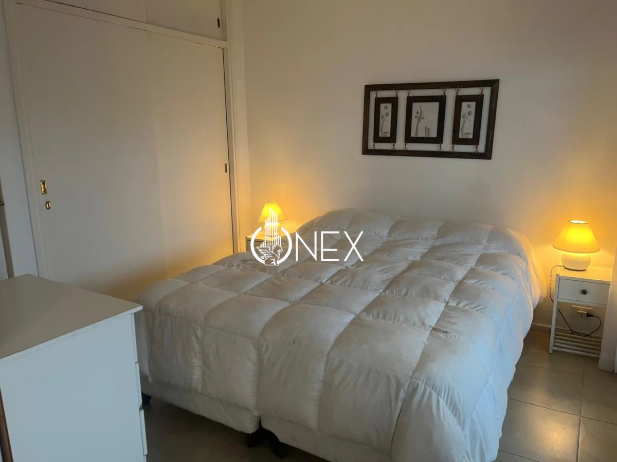 Apartamento en Playa Mansa, propiedad 266884 -Imagen 9