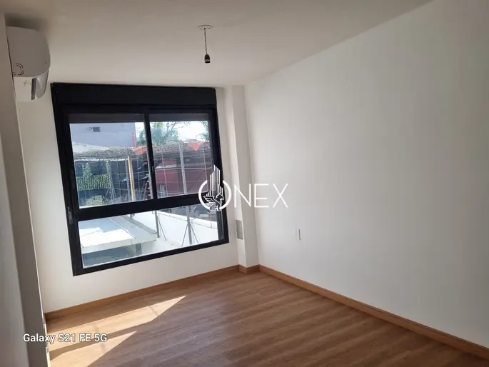 Se vende apartamento amplio estrenar en Malvín, Montevideo.