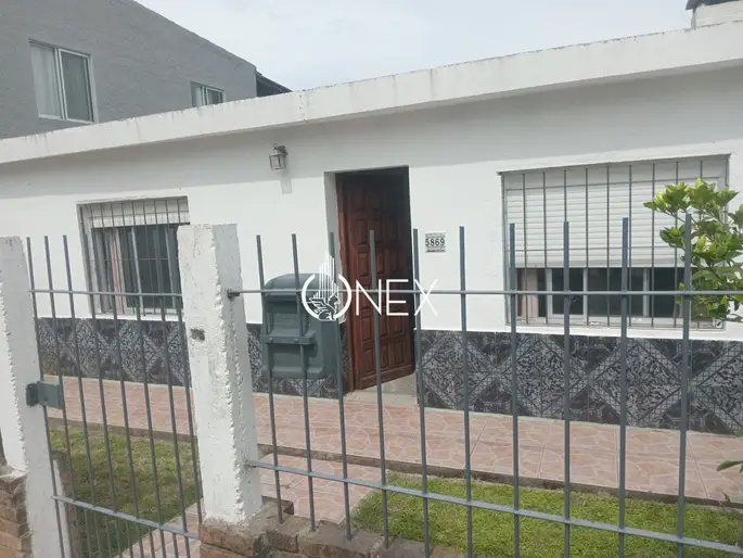 Se vende casa en Barrio Villa Sarandí
