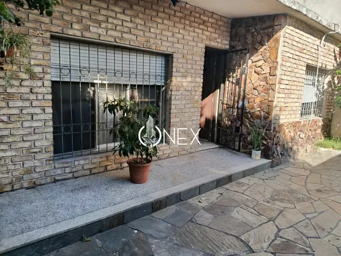 Se vende casa de 3 dormitorios en Villa Española