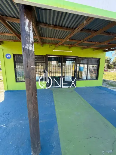 Se alquila Local, en Parque del Plata norte.