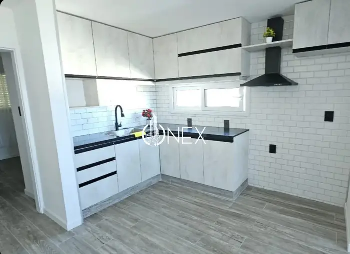 Se vende apto en rambla de Atlántida, 2d.