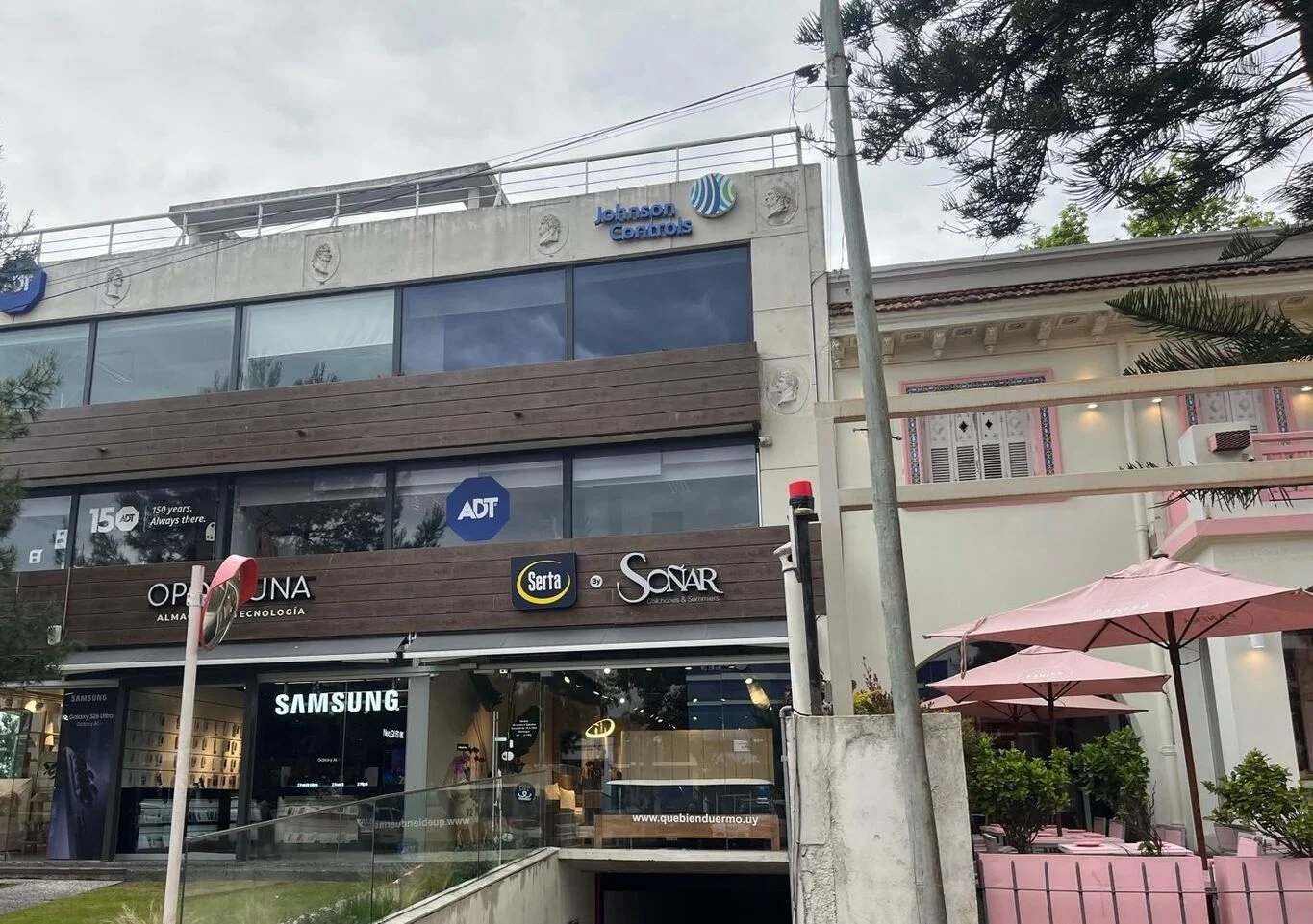 Local en Carrasco, propiedad 303975 -Imagen 2