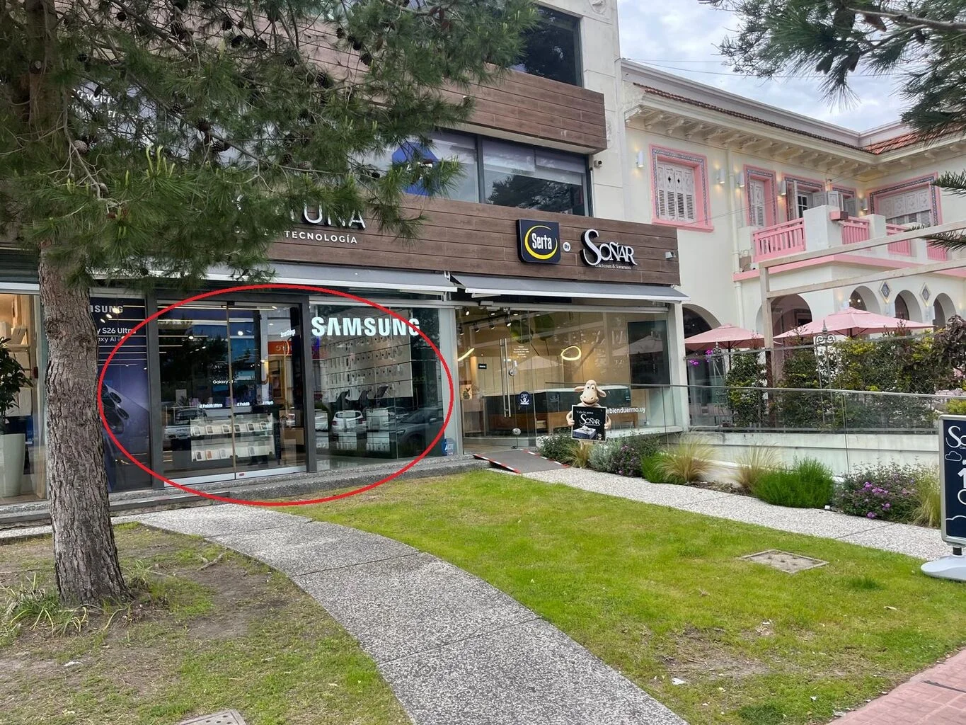 Local en Carrasco, propiedad 303989 -Imagen 2