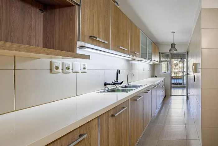 Venta de apartamento de 3 dormitorios en Pocitos.