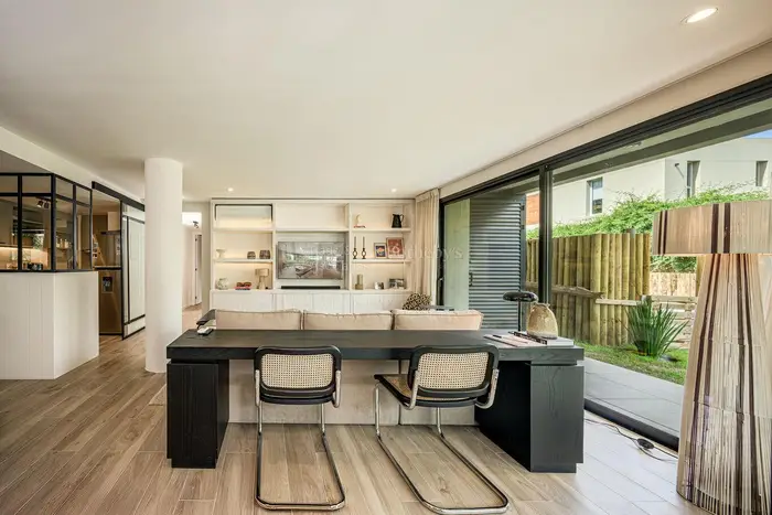 Excepcional apartamento con jardín en venta en Parques I