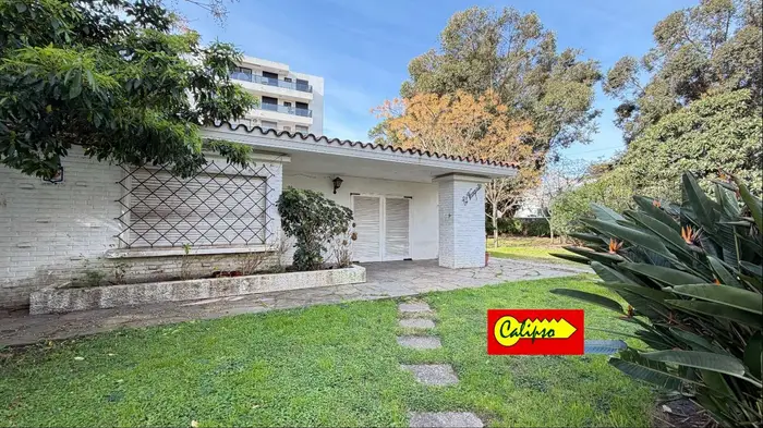 Alquiler Anual de Casa Céntrica de 4 dormitorios y 3 baños