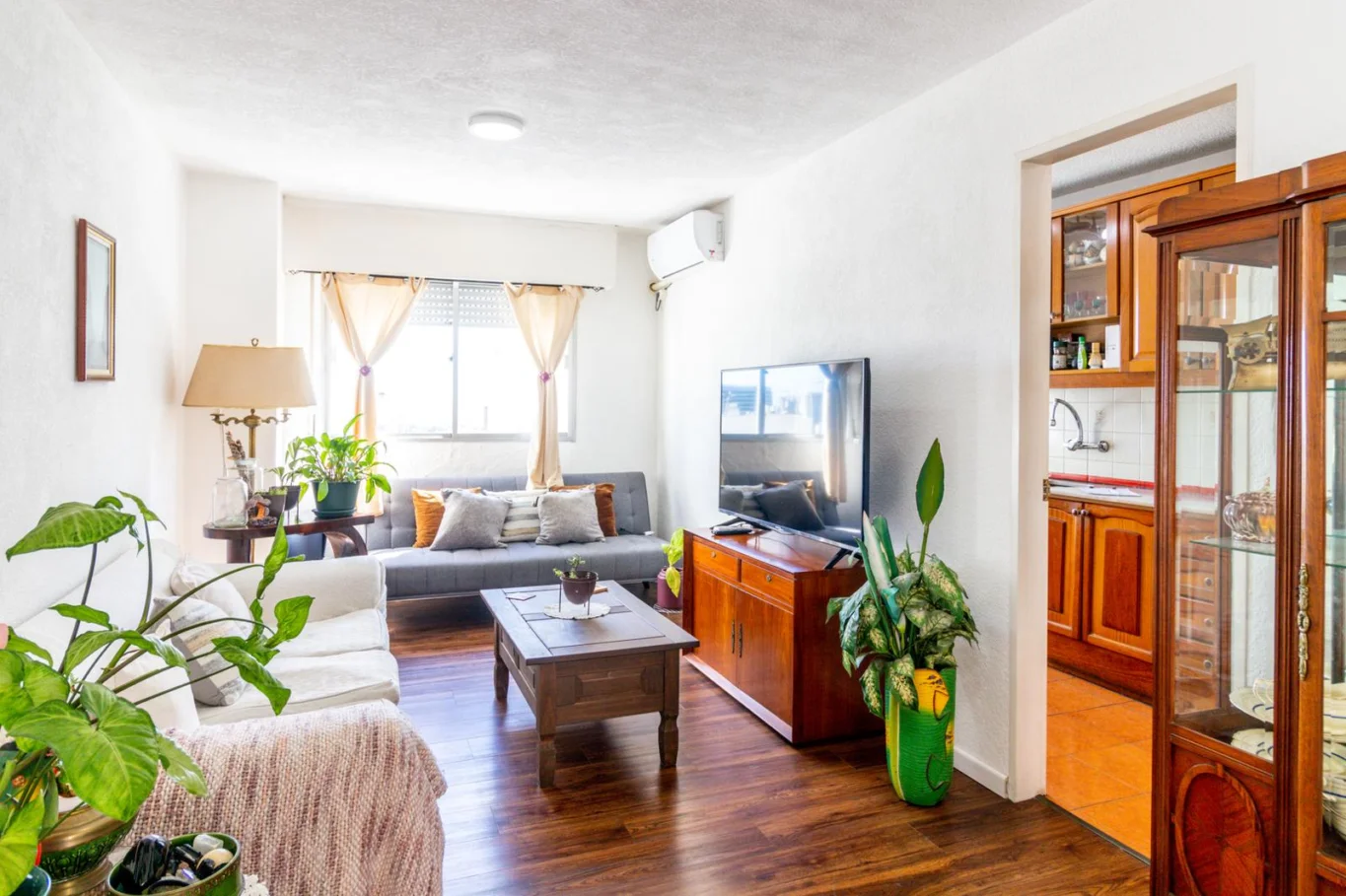 Apartamento en Tres Cruces, propiedad 297077 -Imagen 2